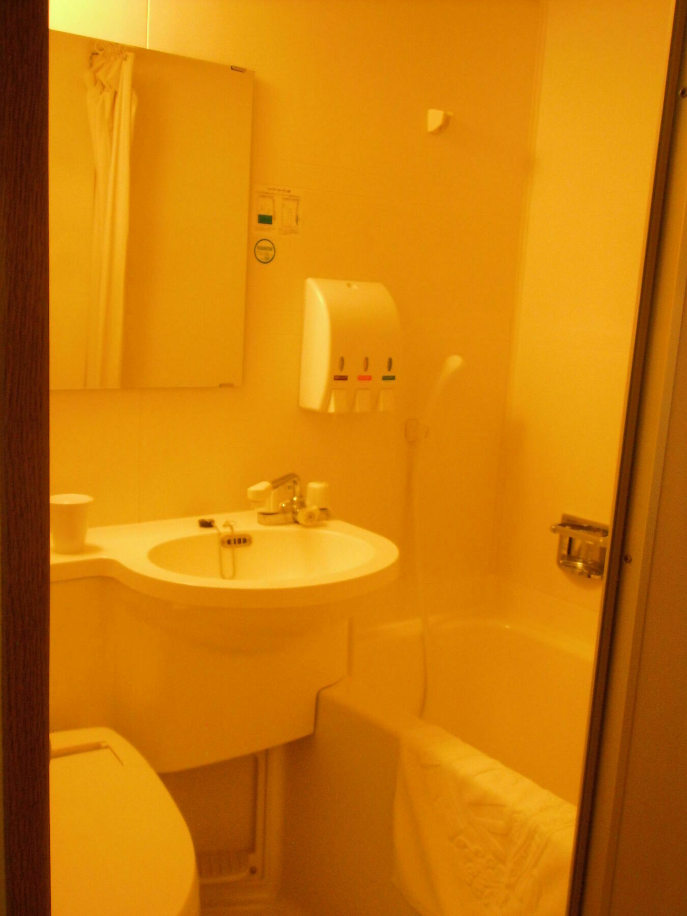 Apa Hotel Tokushima Ekimae Buitenkant foto