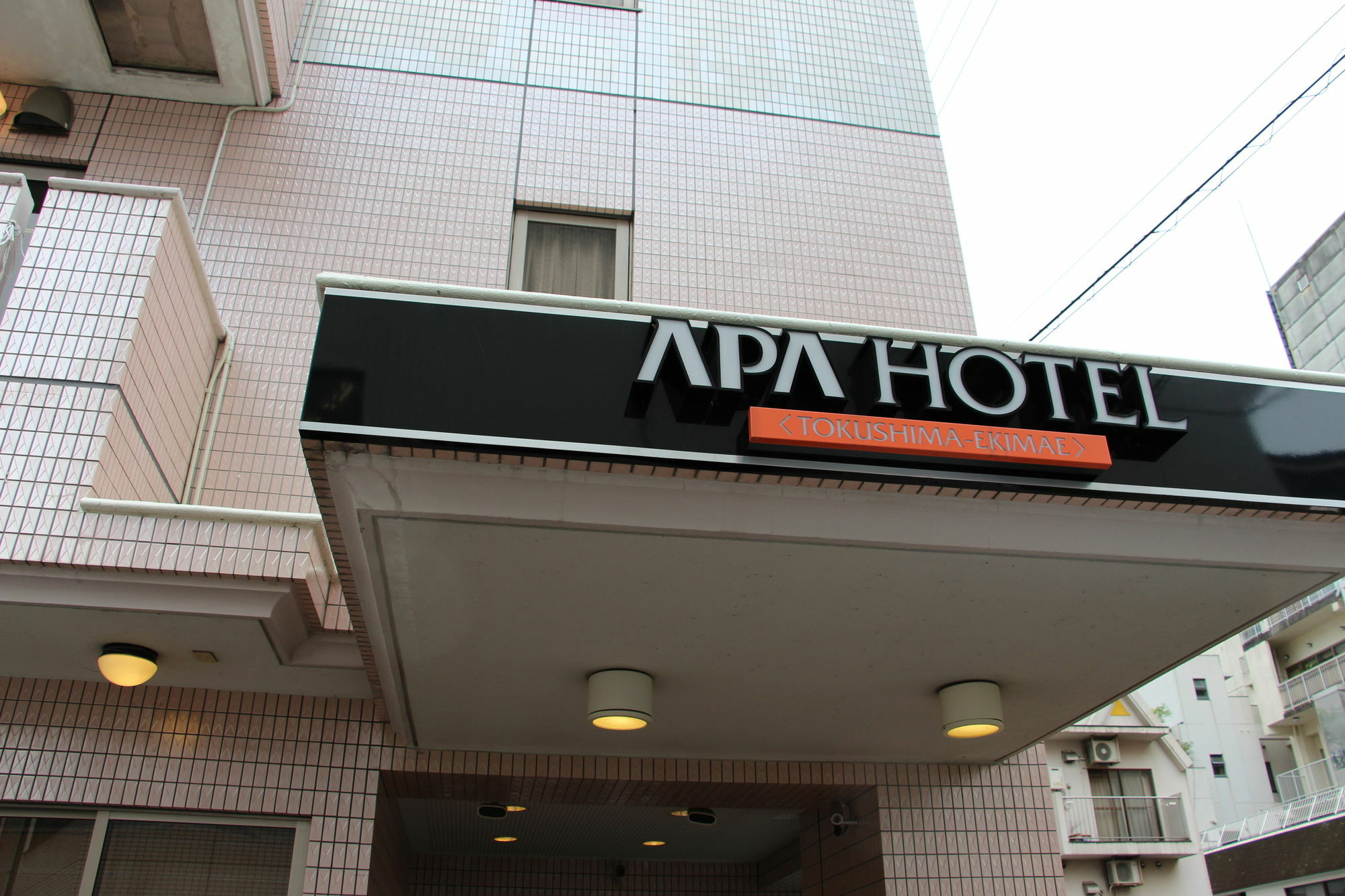 Apa Hotel Tokushima Ekimae Buitenkant foto
