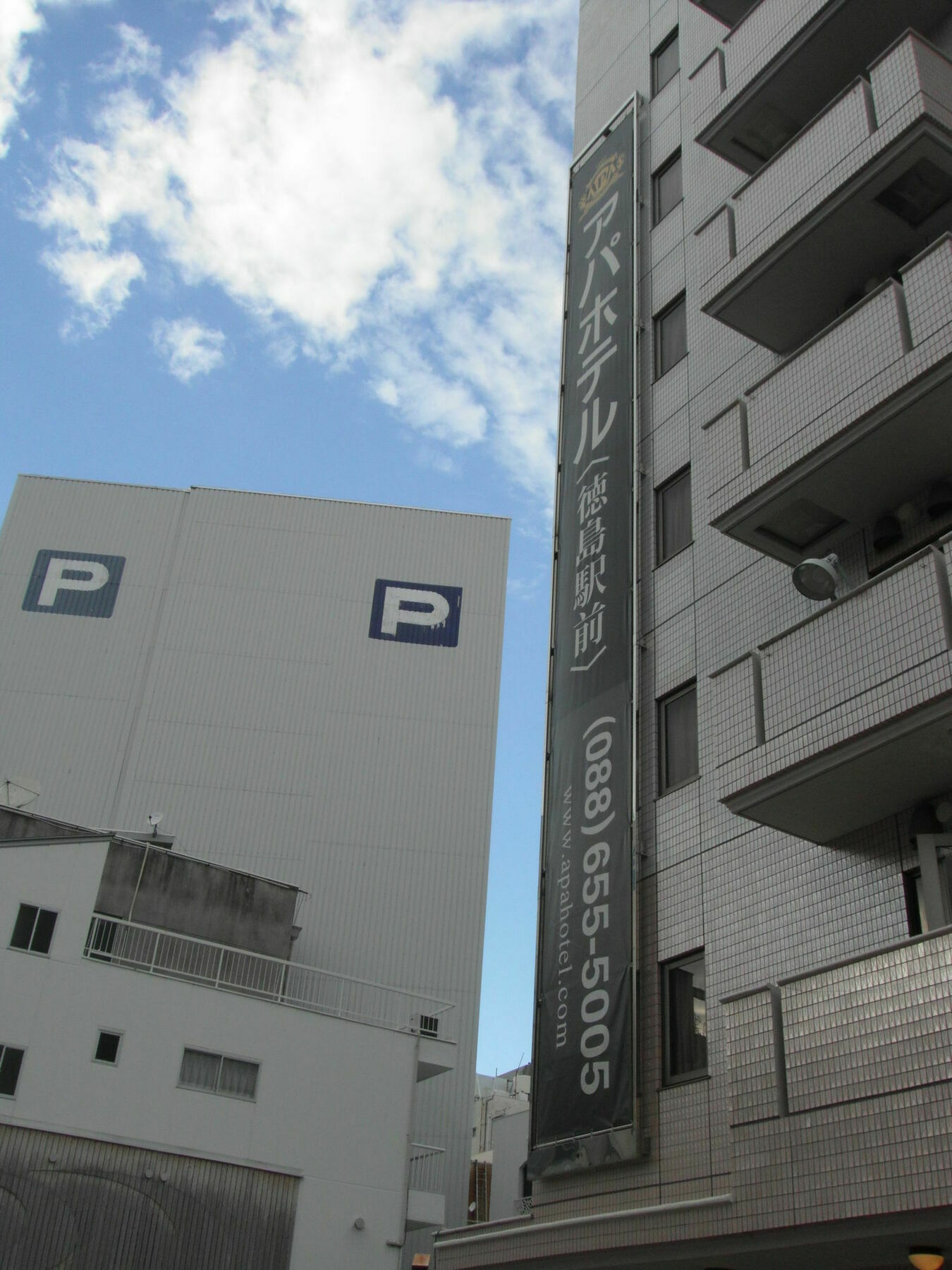 Apa Hotel Tokushima Ekimae Buitenkant foto