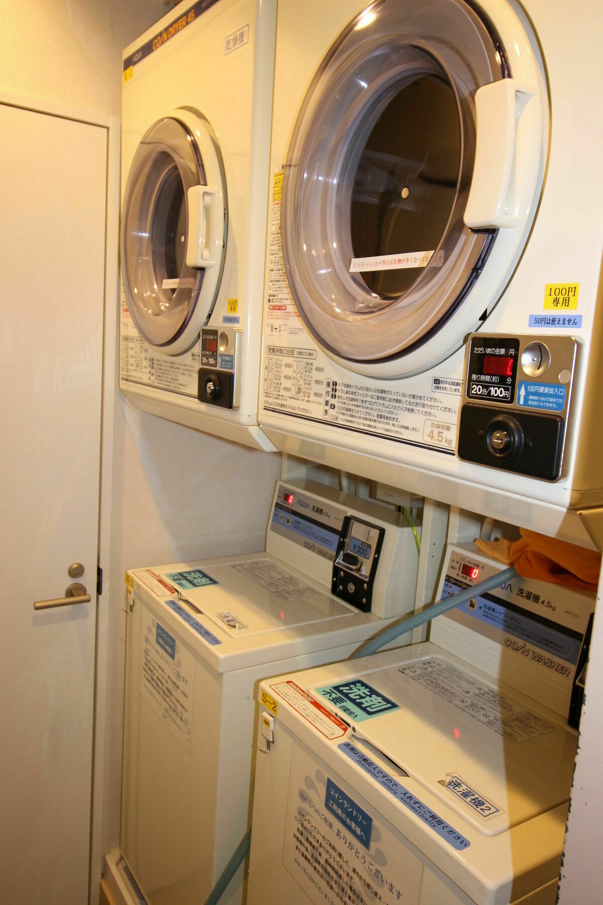 Apa Hotel Tokushima Ekimae Buitenkant foto