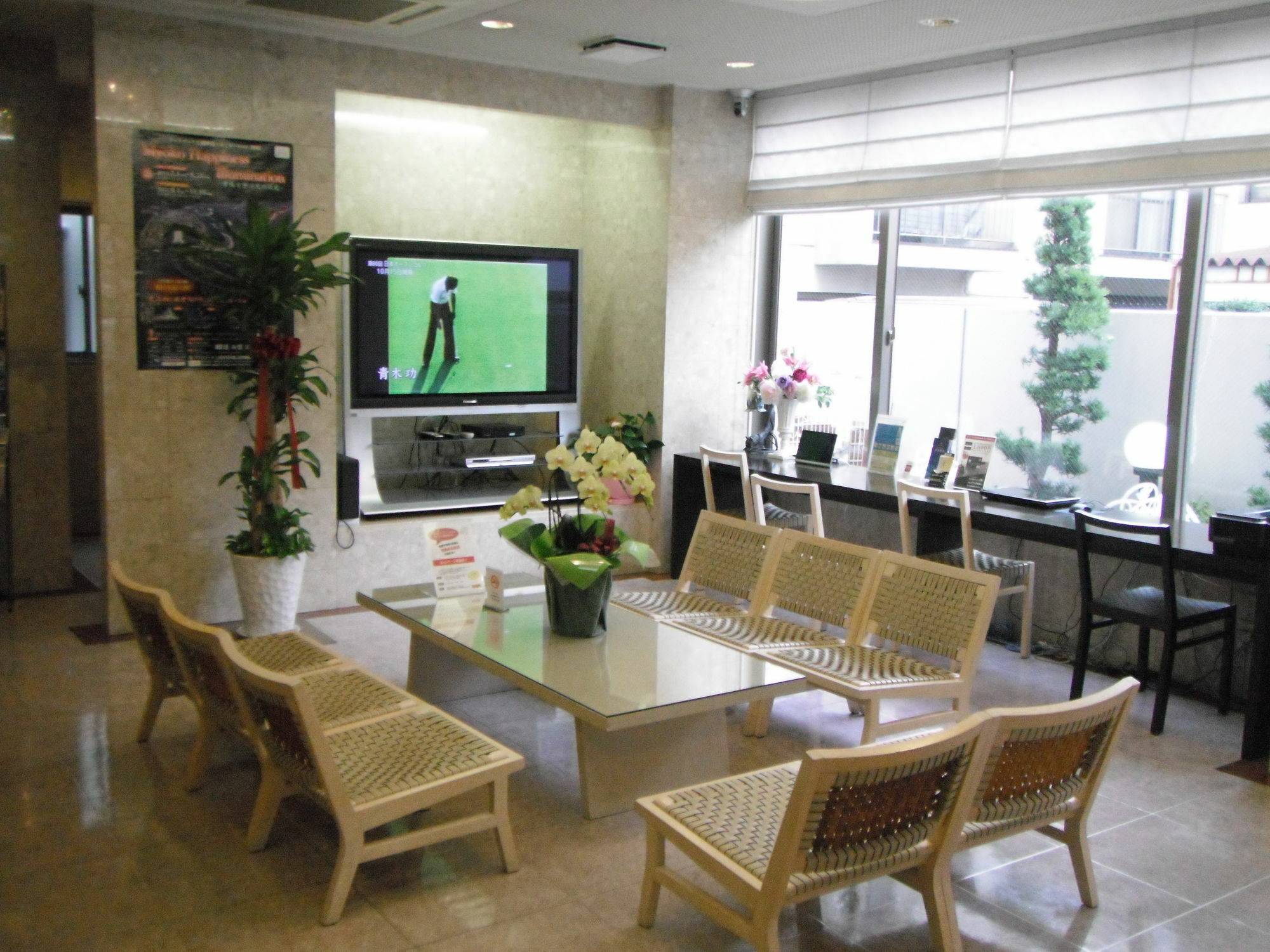 Apa Hotel Tokushima Ekimae Buitenkant foto